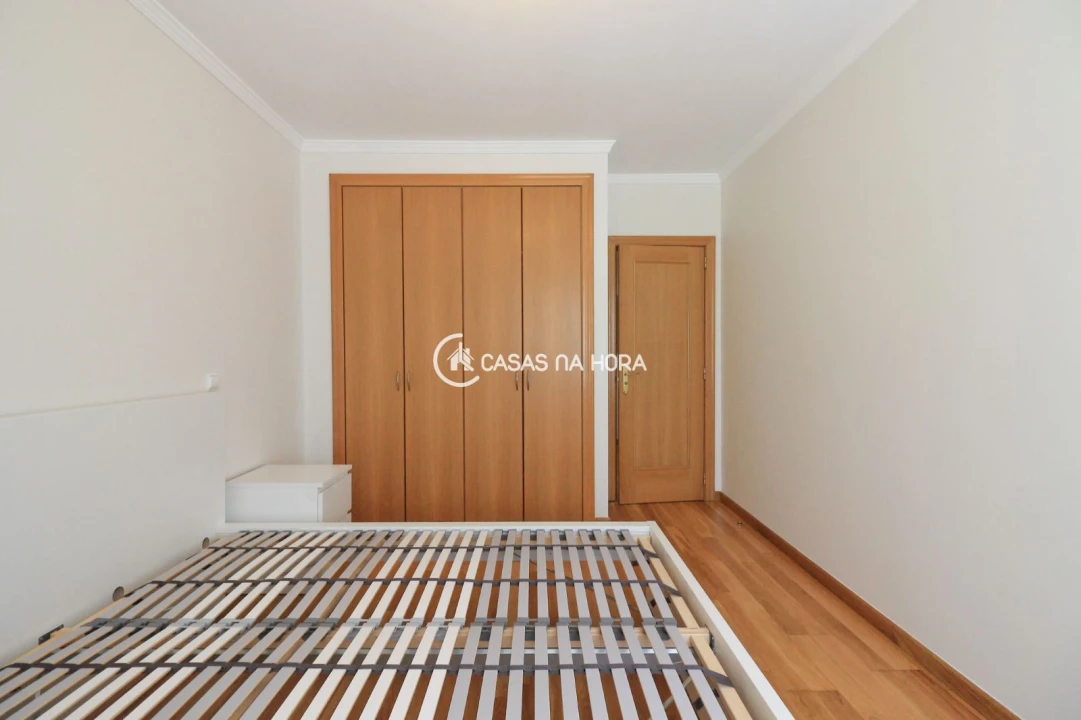 Apartamento T1 para Arrendamento em Lordelo do Ouro e Massarelos Foto 7