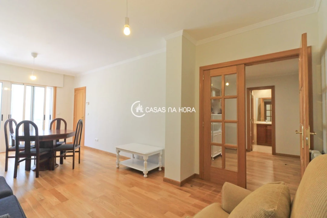 Apartamento T1 para Arrendamento em Lordelo do Ouro e Massarelos Foto 8