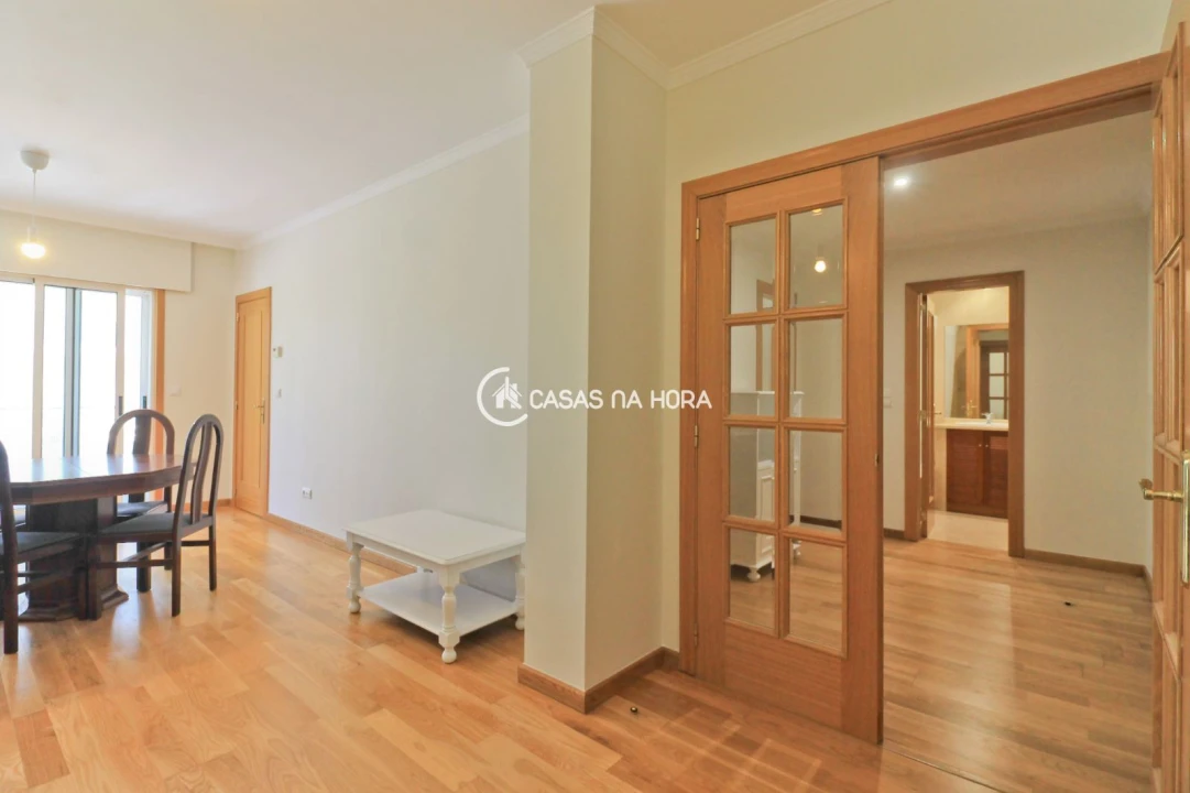 Apartamento T1 para Arrendamento em Lordelo do Ouro e Massarelos Foto 24