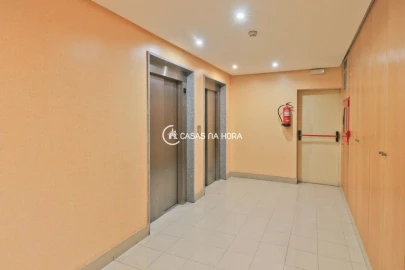 Apartamento T1 para Arrendamento em Lordelo do Ouro e Massarelos