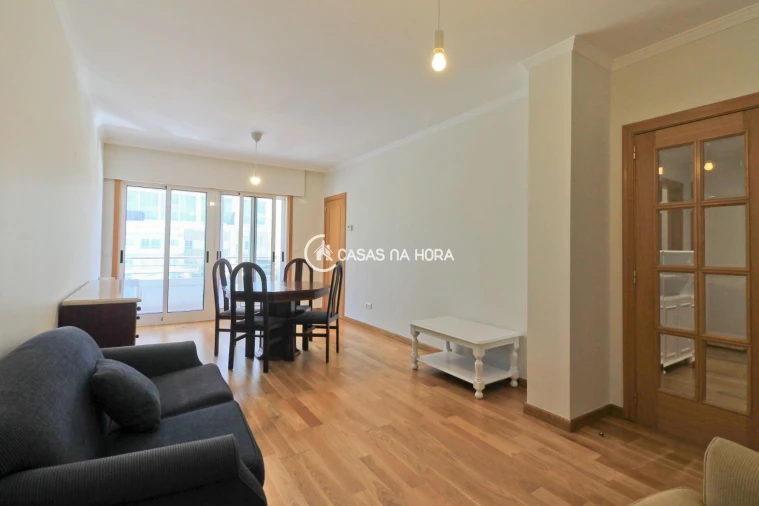 Apartamento T1 para Arrendamento em Lordelo do Ouro e Massarelos Foto 22