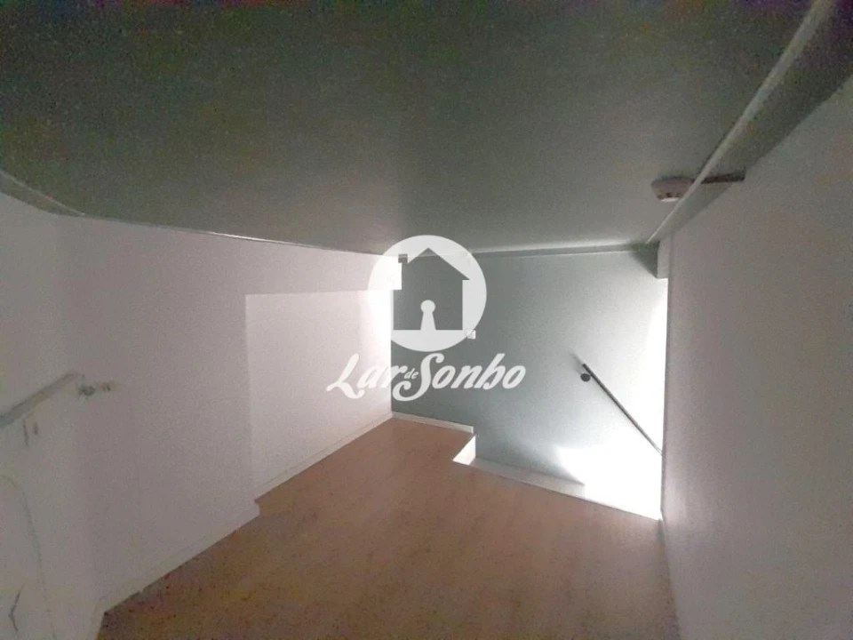 Loja para Arrendamento em Barcelos, V.Boa, V.Frescainha Foto 5