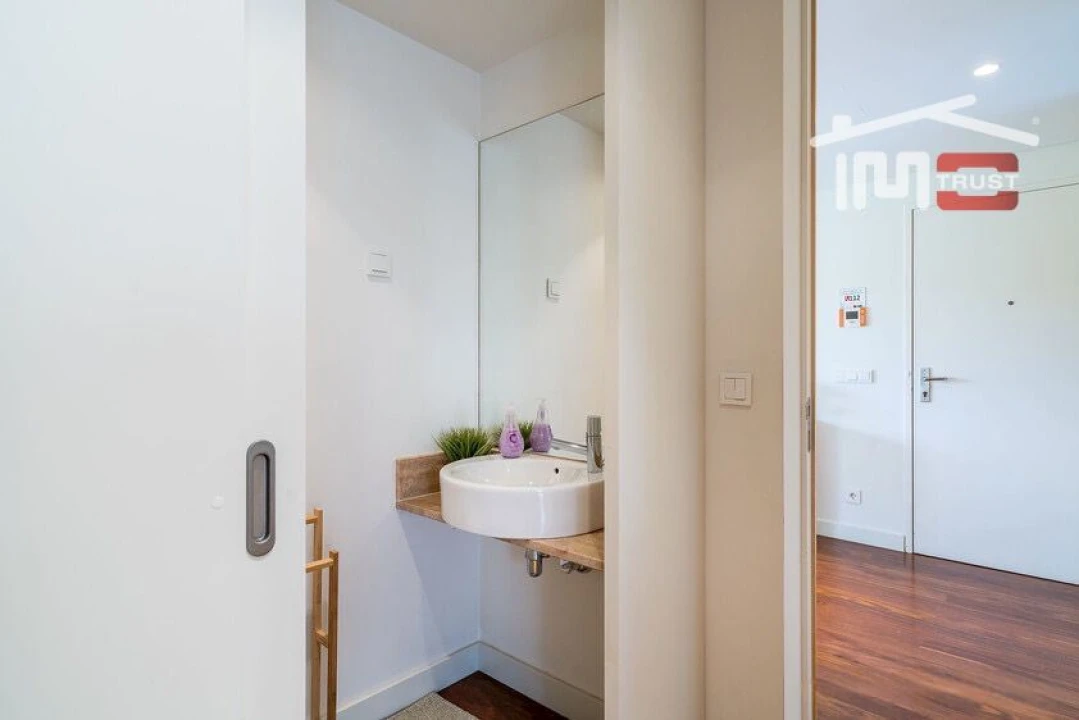 Apartamento T2 para Venda em Quarteira Foto 9