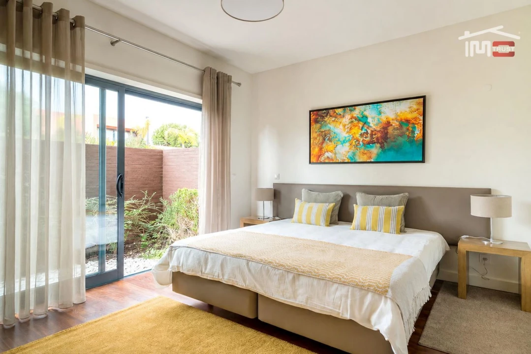 Apartamento T2 para Venda em Quarteira Foto 3