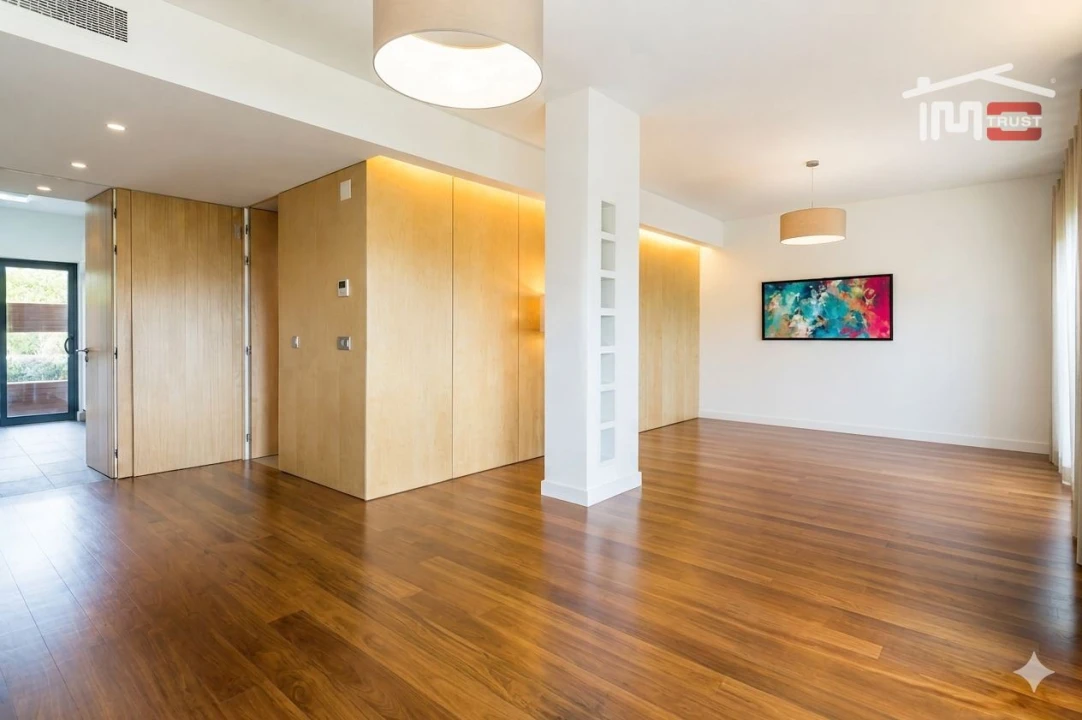 Apartamento T2 para Venda em Quarteira Foto 8