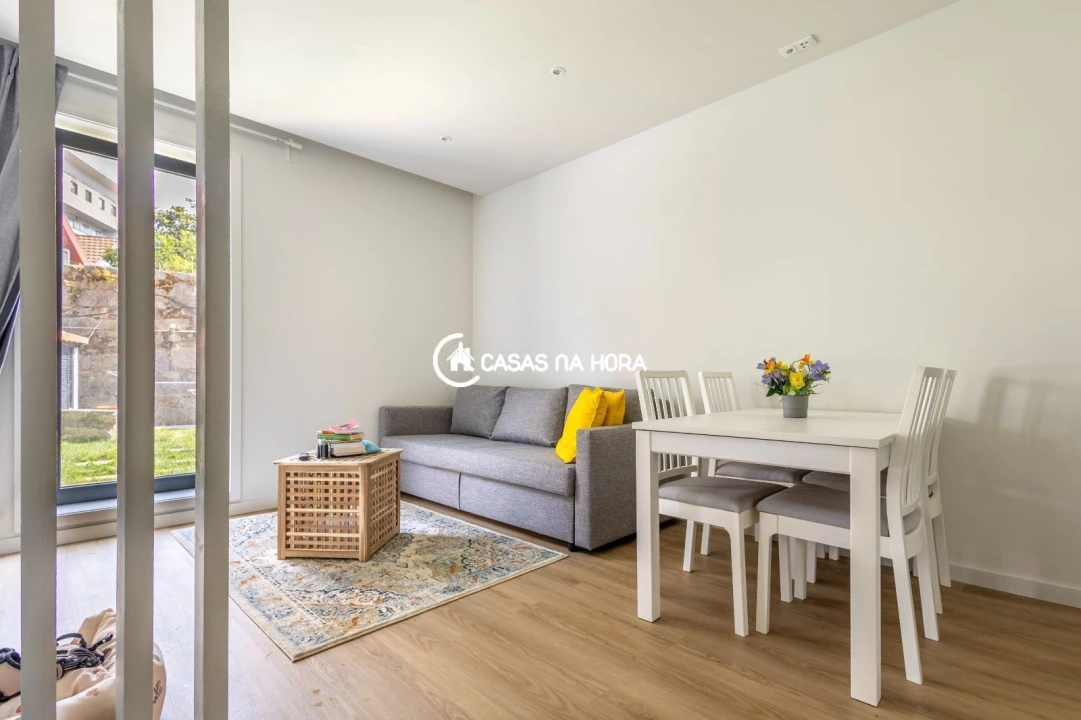 Apartamento T2 para Arrendamento em Lordelo do Ouro e Massarelos Foto 7