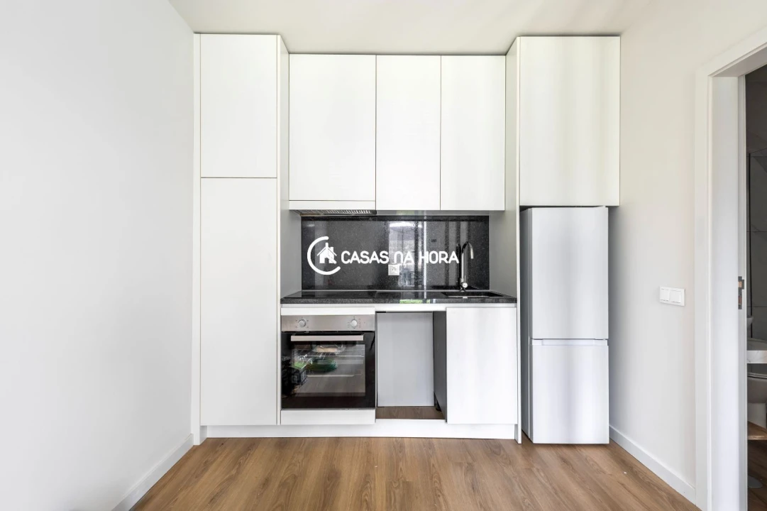 Apartamento T2 para Arrendamento em Lordelo do Ouro e Massarelos Foto 12