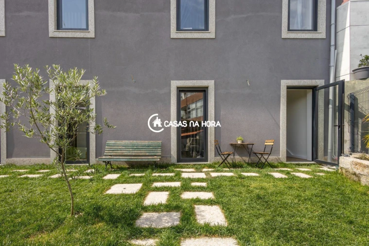 Apartamento T2 para Arrendamento em Lordelo do Ouro e Massarelos Foto 23