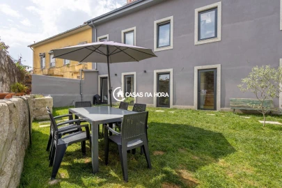 Apartamento T2 para Arrendamento em Lordelo do Ouro e Massarelos