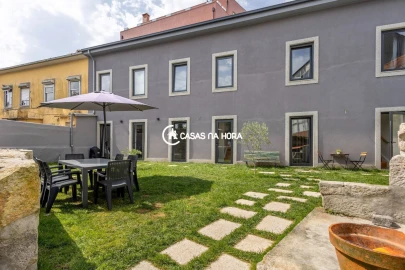 Apartamento T2 para Arrendamento em Lordelo do Ouro e Massarelos
