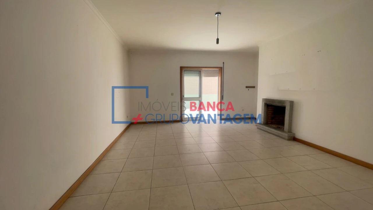 Apartamento T3 para Venda em O. Azeméis, Riba-Ul, Ul, Macinhata Seixa, Madail Foto 3