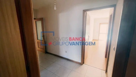 Apartamento T3 para Venda em O. Azeméis, Riba-Ul, Ul, Macinhata Seixa, Madail