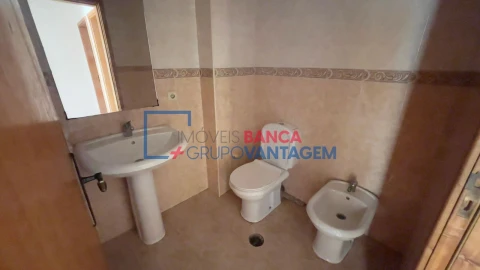 Apartamento T3 para Venda em O. Azeméis, Riba-Ul, Ul, Macinhata Seixa, Madail