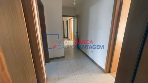 Apartamento T3 para Venda em O. Azeméis, Riba-Ul, Ul, Macinhata Seixa, Madail