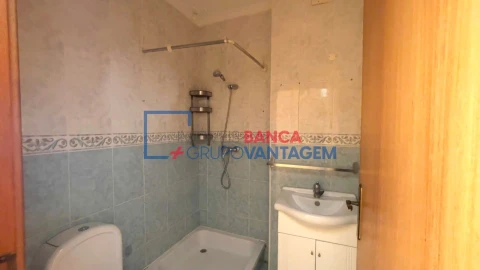 Apartamento T3 para Venda em O. Azeméis, Riba-Ul, Ul, Macinhata Seixa, Madail