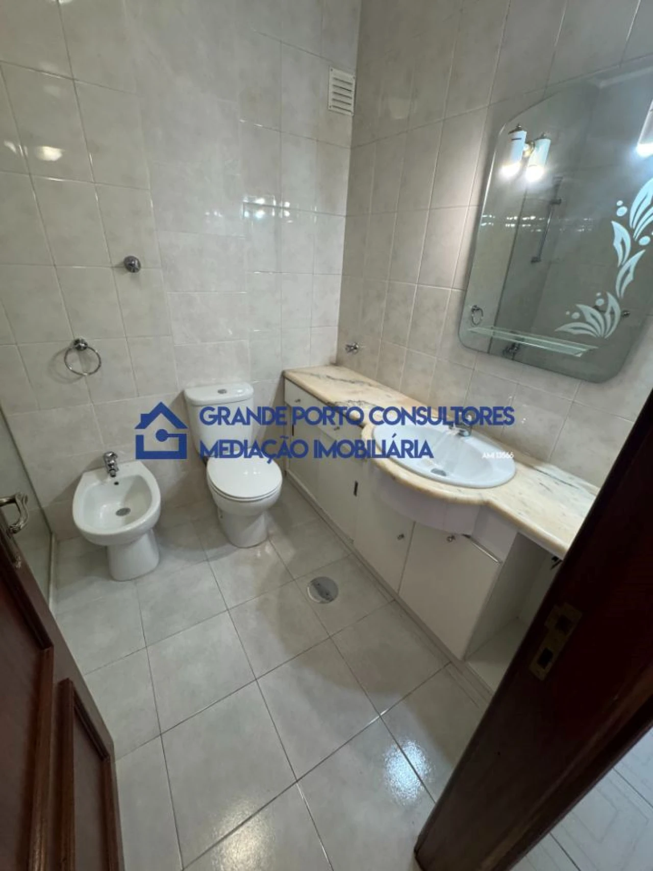 Apartamento T1 para Arrendamento em Castêlo da Maia Foto 5