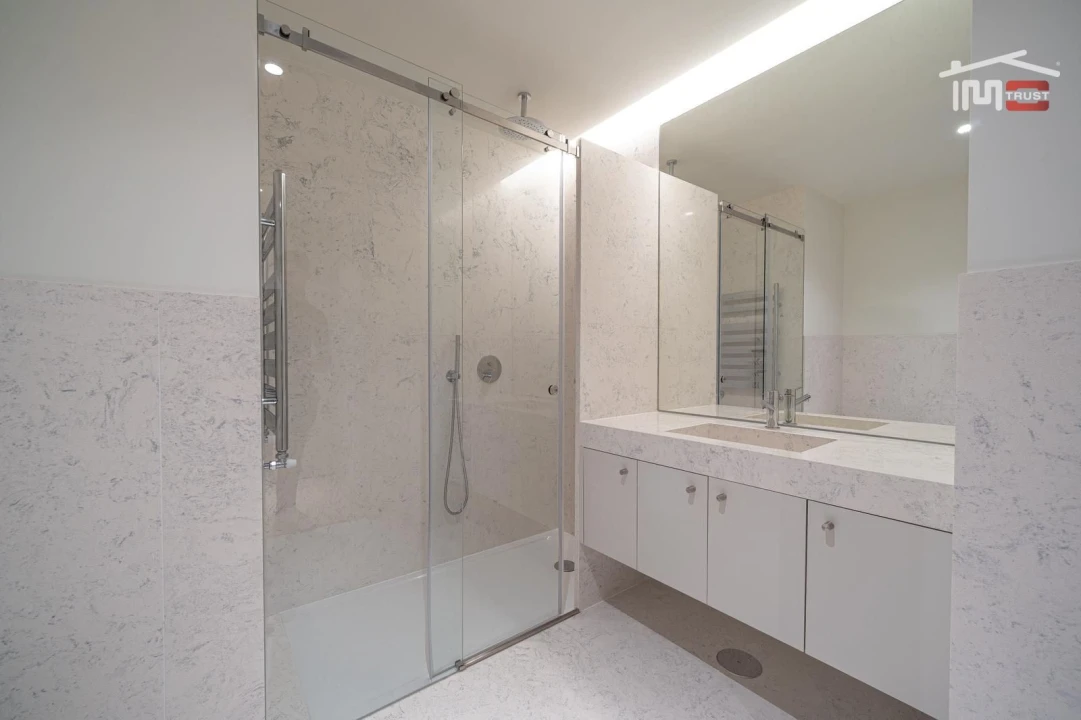 Apartamento T2 para Venda em Parque das Nações Foto 17