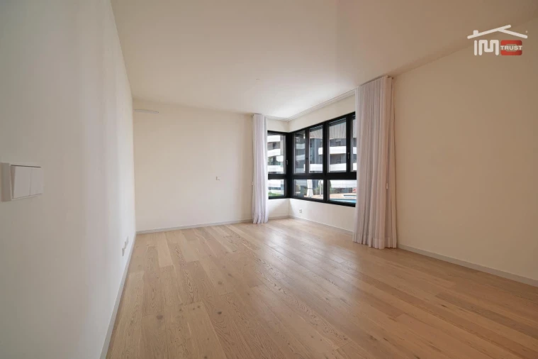 Apartamento T2 para Venda em Parque das Nações Foto 10