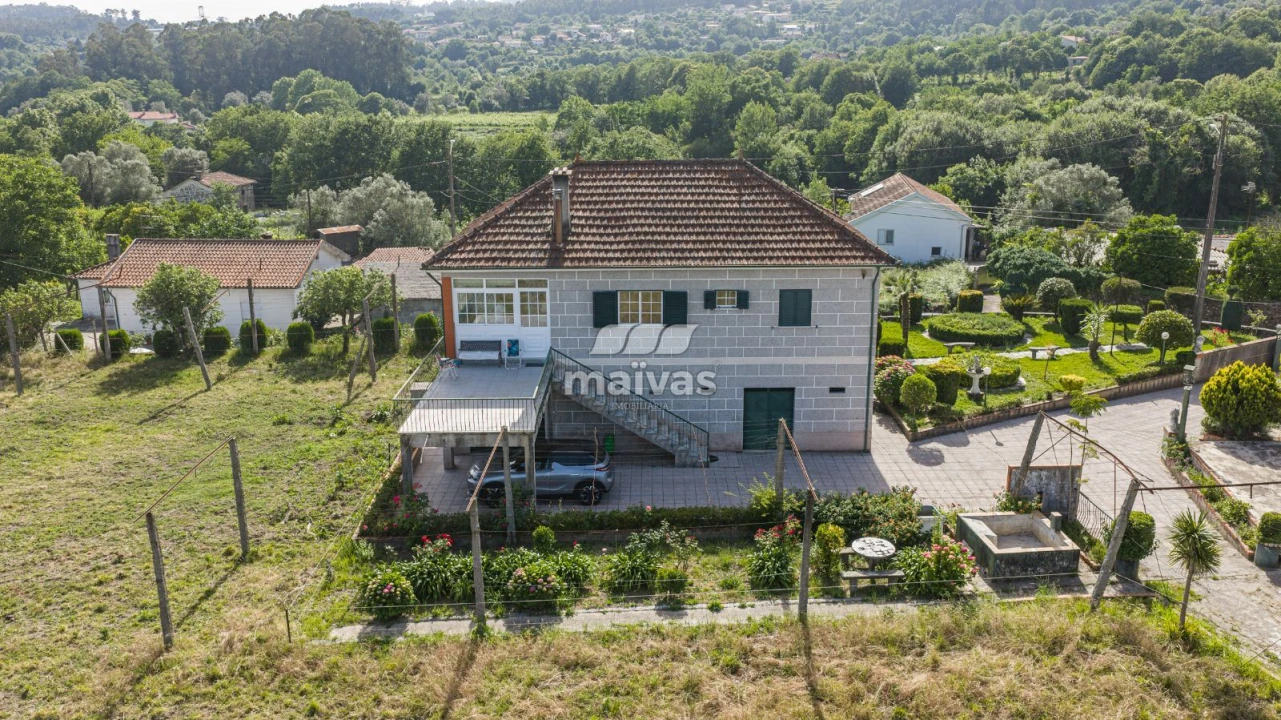 Moradia T3 para Venda em Pico de Regalados, Gondiães e Mós Foto 3