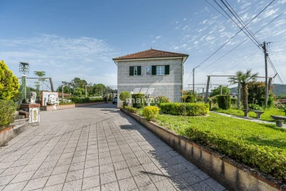 Moradia T3 para Venda em Pico de Regalados, Gondiães e Mós