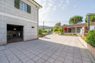 Moradia T3 para Venda em Pico de Regalados, Gondiães e Mós
