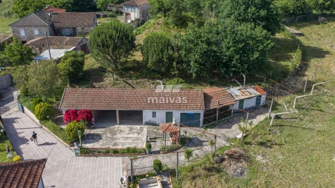 Moradia T3 para Venda em Pico de Regalados, Gondiães e Mós