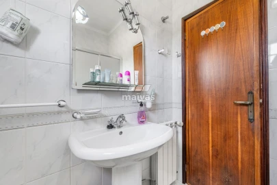 Moradia T3 para Venda em Pico de Regalados, Gondiães e Mós