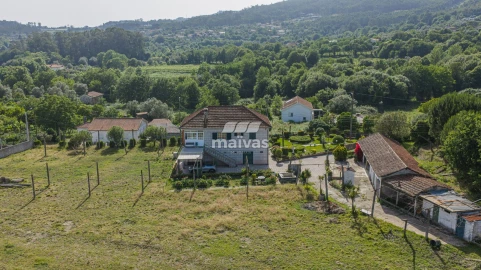 Moradia T3 para Venda em Pico de Regalados, Gondiães e Mós