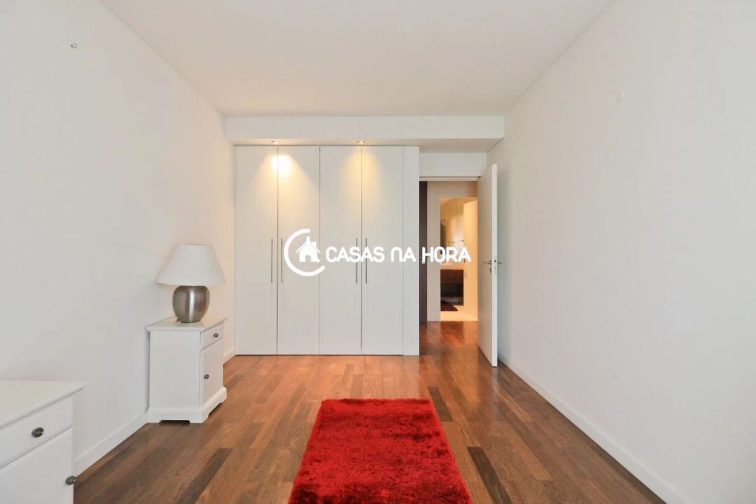 Apartamento T2 para Arrendamento em Paranhos Foto 4