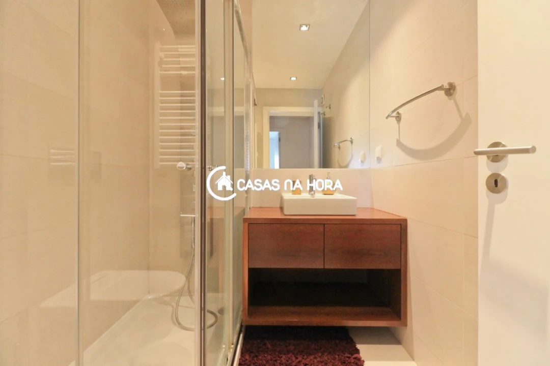 Apartamento T2 para Arrendamento em Paranhos Foto 9