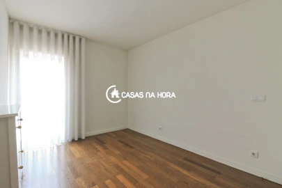 Apartamento T2 para Arrendamento em Paranhos