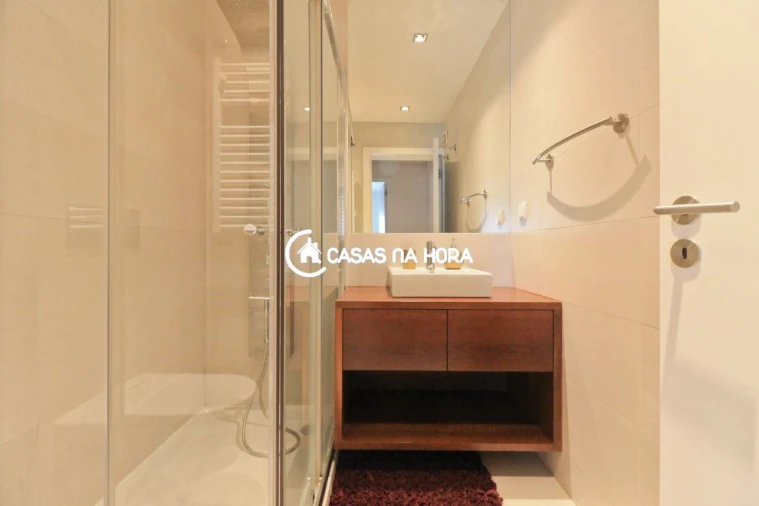 Apartamento T2 para Arrendamento em Paranhos Foto 9