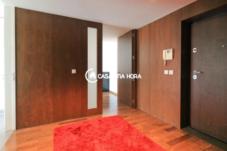 Apartamento T2 para Arrendamento em Paranhos Foto 10