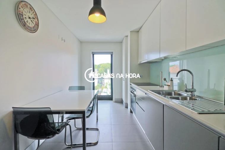 Apartamento T2 para Arrendamento em Paranhos Foto 11