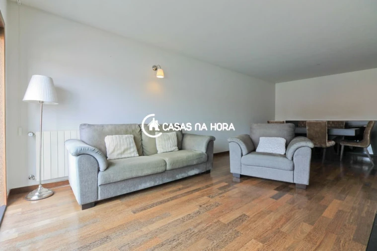 Apartamento T2 para Arrendamento em Paranhos Foto 17