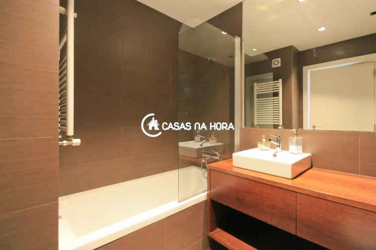 Apartamento T2 para Arrendamento em Paranhos Foto 18