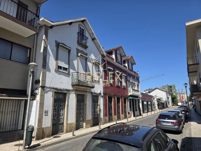 Moradia T4 para Venda em Bougado (São Martinho e Santiago) Foto 2