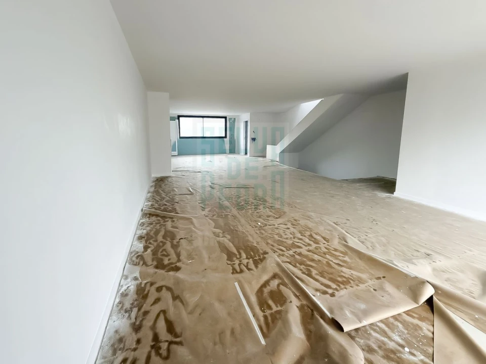 Moradia T4 para Venda em Ribeirão Foto 17