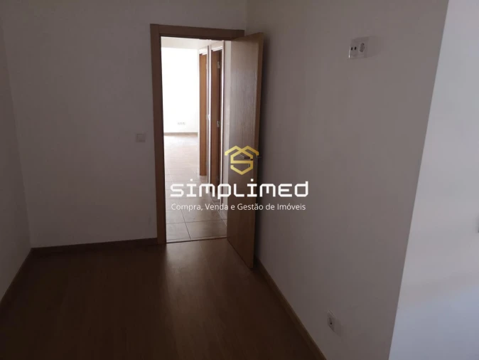 Apartamento T1 para Venda em Barreiro e Lavradio Foto 5