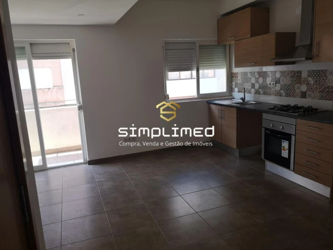 Apartamento T1 para Venda em Barreiro e Lavradio Foto 2