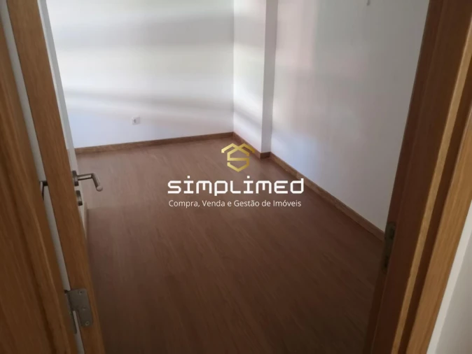 Apartamento T1 para Venda em Barreiro e Lavradio Foto 11