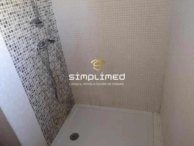 Apartamento T1 para Venda em Barreiro e Lavradio Foto 15