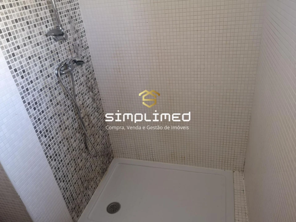 Apartamento T1 para Venda em Barreiro e Lavradio Foto 15