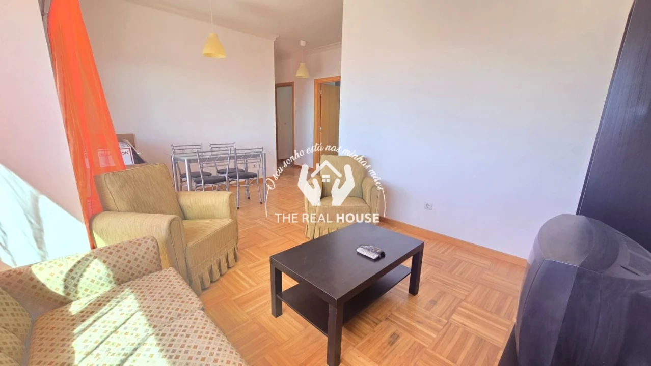 Apartamento T2 para Venda em Caniço Foto 2