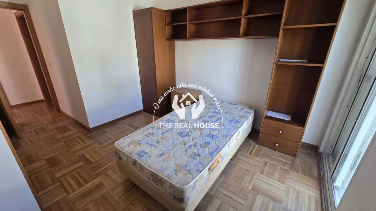 Apartamento T2 para Venda em Caniço Foto 17