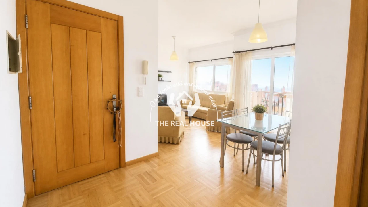 Apartamento T2 para Venda em Caniço Foto 1