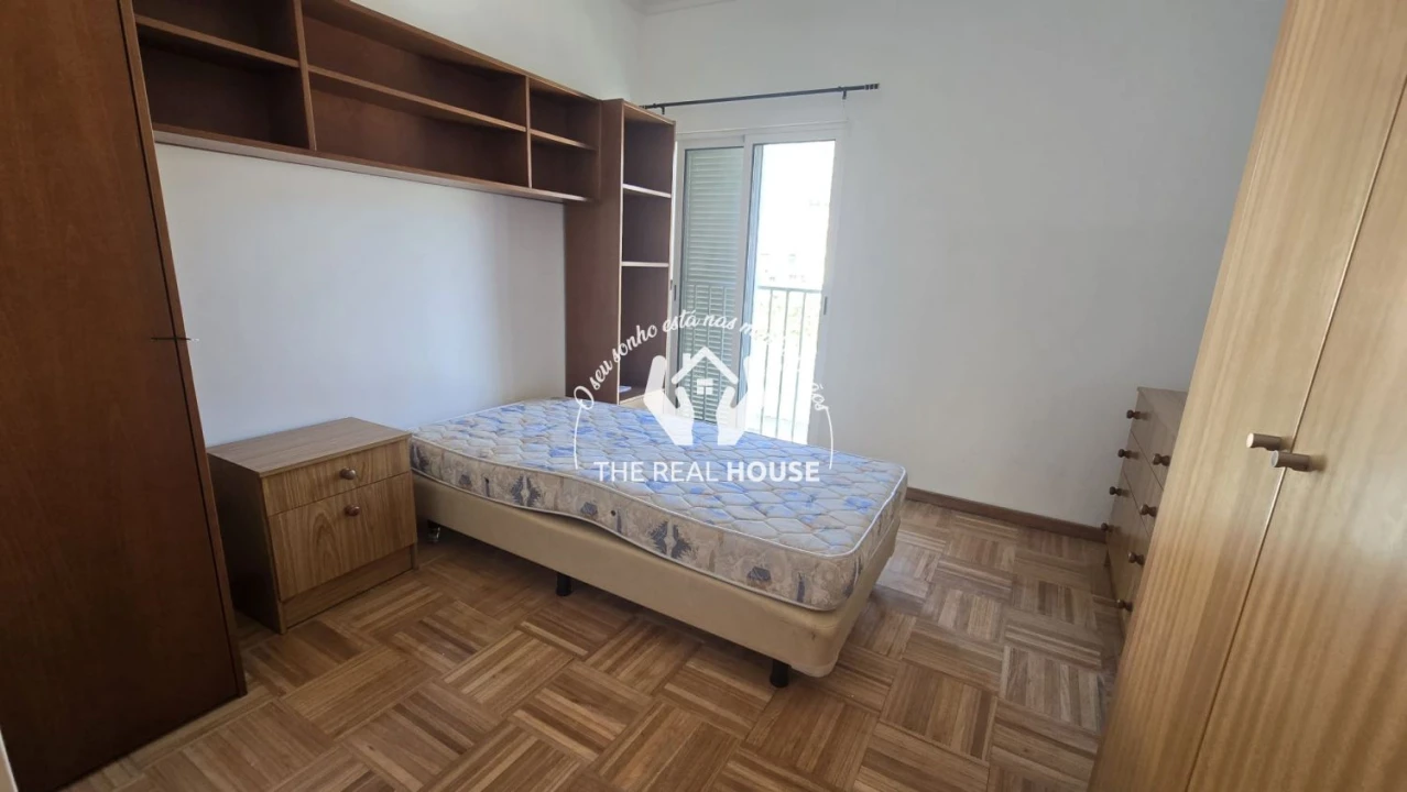 Apartamento T2 para Venda em Caniço Foto 16