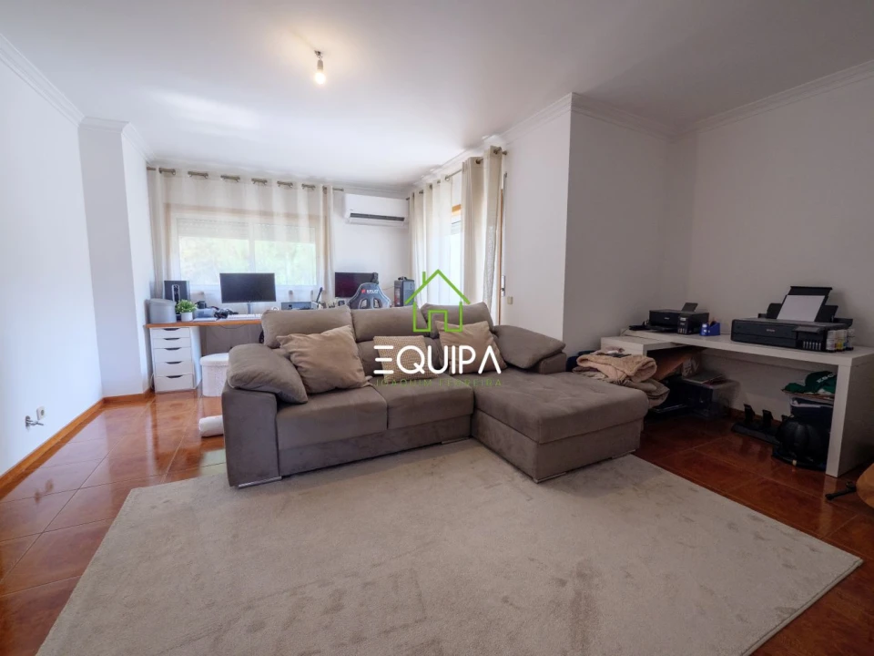 Apartamento T2 para Venda em Santa Eulália Foto 3