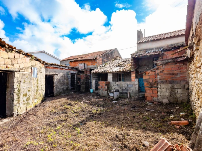 Moradia T3 para Venda em Lavos Foto 17