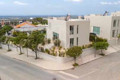 Moradia T3 para Venda em Faro (Sé e São Pedro)